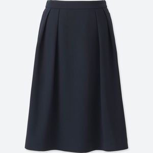 Uniqlo High Waist Crepe Tucked Skirt